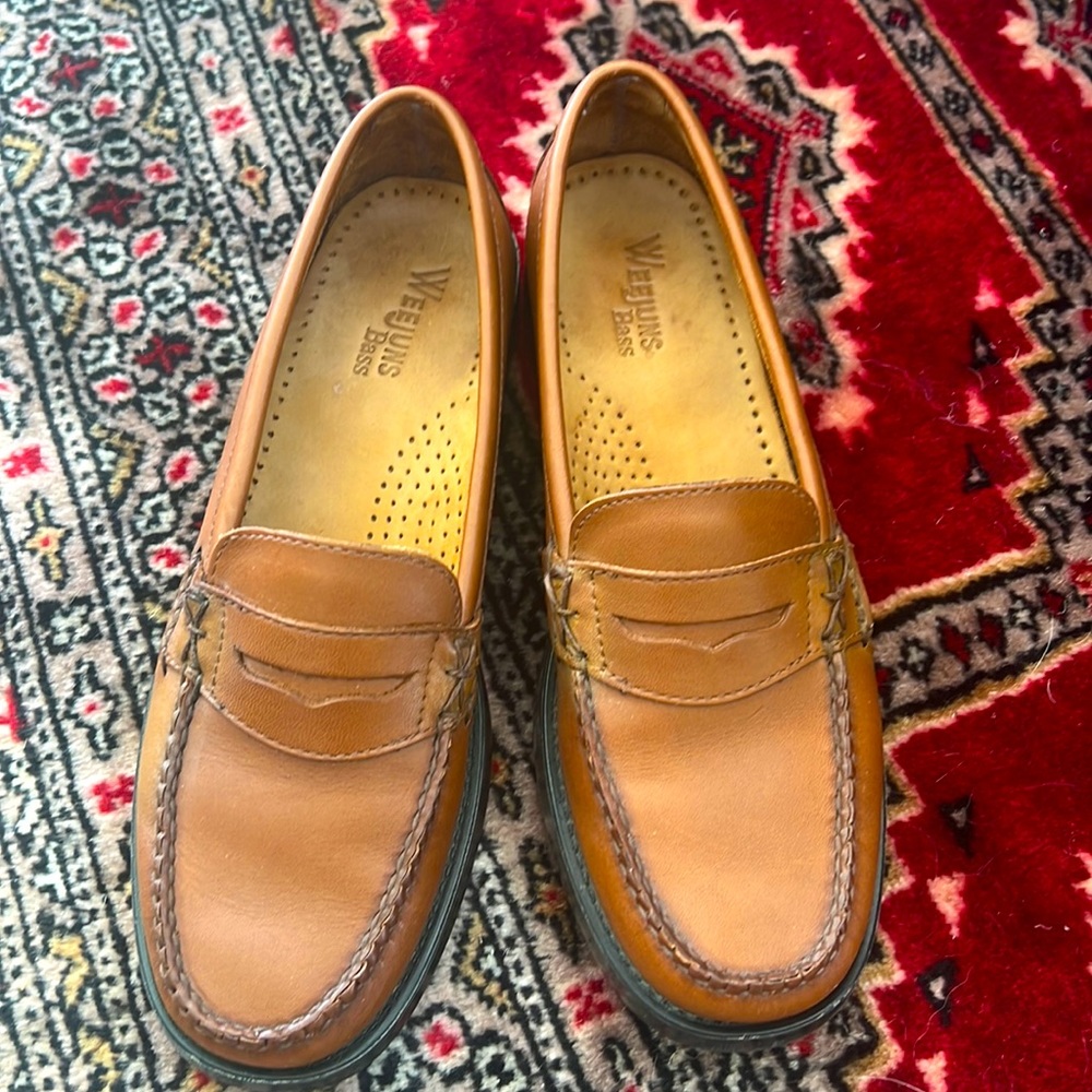 BASS:  Weejuns - Katherine II - Penny Loafer